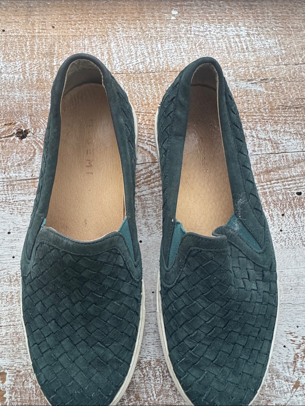 M. Gemi Cerchio green woven leather sneakers. Size 39.